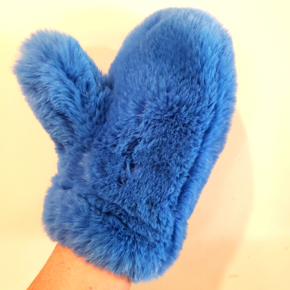 Fluffy Blue Holiday Mittens